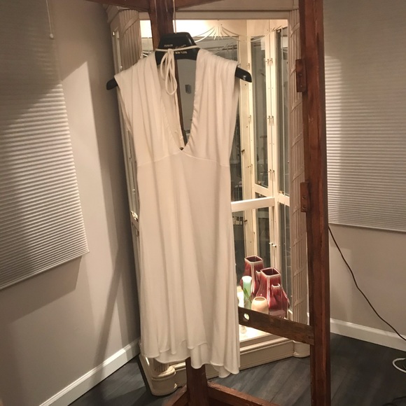 Sky off white V top with reinstones gold Belt M - Picture 8 of 10